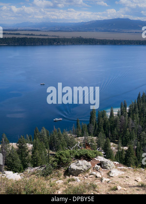 La navetta turistica che arrivano in barca a west shore boat dock sul Lake Jenny nel Parco Nazionale di Grand Teton, Wyoming USA Foto Stock