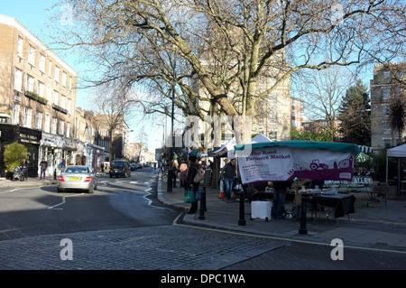 Gli agricoltori mercato settimanale a Pimlico Road City of Westminster London SW1 uk 2014 Foto Stock