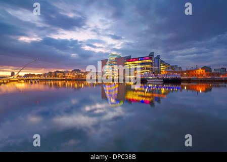 Convention Center e Samuel Beckett Bridge, Dublino, Irlanda Foto Stock