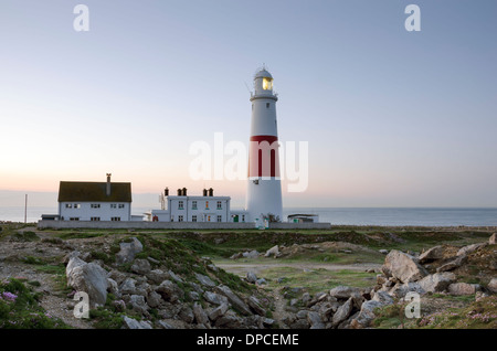 Alba al Portland Bill Lighthouse su Dorset la Jurassic Coast vicino a Weymouth Foto Stock