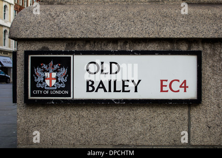 London, Regno Unito - 30 Novembre 2013: un primo piano di un segno per la Old Bailey a Londra Foto Stock