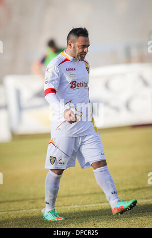 Gen 12, 2014 - L'Aquila, Italia - Fabrizio Miccoli (Lecce) durante la Lega Pro match tra L'Aquila e Lecce a Fattori Stadium on gennaio 12, 2014 a L'Aquila, Italia. (Credito Immagine: © Manuel Romano/NurPhoto/ZUMAPRESS.com) Foto Stock