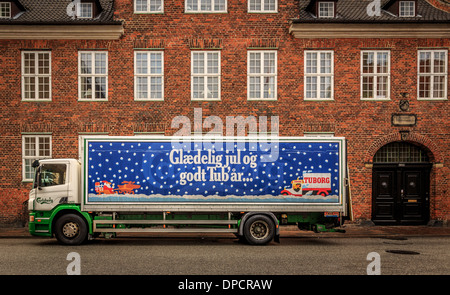 Tuborg carrello di distribuzione con Tuborg Birra di Natale, Copenhagen, Danimarca Foto Stock