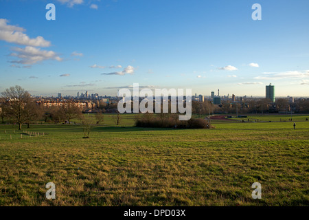 Lo skyline di Londra di Parliament Hill Hampstead Heath nel nord di Londra Inghilterra REGNO UNITO Foto Stock