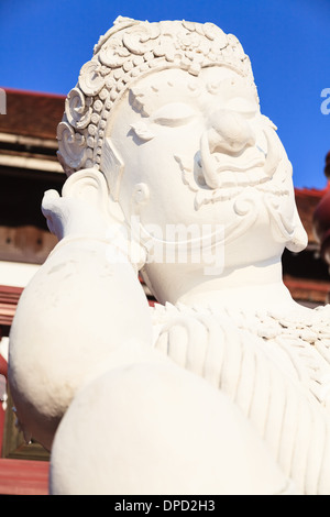 La statua di stile Lanna Thai gigante nella Royal Flora Expo, Thailandia Foto Stock