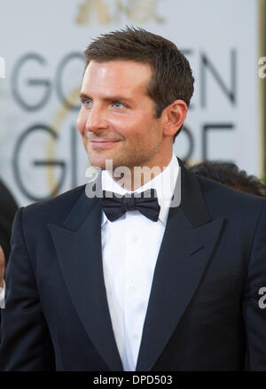 Beverly Hills, in California, Stati Uniti d'America. Xii gen, 2014. Attore Bradley Cooper arriva per la settantunesima Annuale di Golden Globe Awards di Beverly Hills, in California, negli Stati Uniti il 7 gennaio 12, 2014. Credito: Yang Lei/Xinhua/Alamy Live News Foto Stock