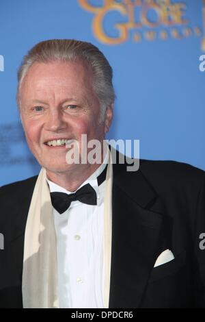 Los Angeles, California, USA. Il 12 gennaio 2014. Jon Voight pone nella sala stampa della settantunesima Annuale di Golden Globe Awards aka Golden Globes a Hotel Beverly Hilton di Los Angeles, Stati Uniti d'America, il 12 gennaio 2014. Foto: Hubert Boesl/dpa/Alamy Live News Foto Stock