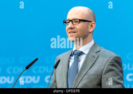 Berlino, Germania. Gennaio 13th, 2014. Peter Tauber (CDU) dalla sua prima conferenza stampa come nuovo Segretario generale CDU al CDU ufficio federale a Berlino. / Immagine: Peter Tauber (CDU), (nuovo) Segretario generale CDU, mostrato durante la sua prima conferenza stampa a Berlino. Credito: Reynaldo Chaib Paganelli/Alamy Live News Foto Stock