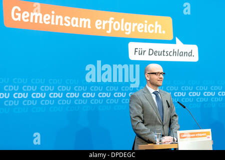 Berlino, Germania. Gennaio 13th, 2014. Peter Tauber (CDU) dalla sua prima conferenza stampa come nuovo Segretario generale CDU al CDU ufficio federale a Berlino. / Immagine: Peter Tauber (CDU), (nuovo) Segretario generale CDU, mostrato durante la sua prima conferenza stampa a Berlino. Credito: Reynaldo Chaib Paganelli/Alamy Live News Foto Stock