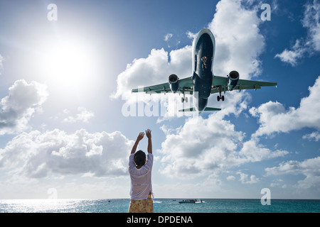 Approcci aereo Maho Beach. Foto Stock