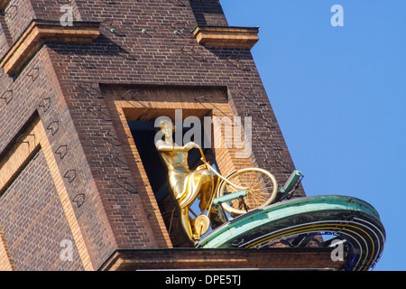 Il Meteo ragazza sul Richs palazzo all'angolo di Radhuspladsen e Vesterbrogade, Copenhagen, Danimarca Foto Stock