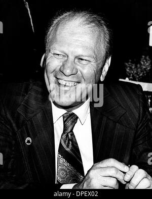 5 marzo 1974 - New York, NY, STATI UNITI - GERALD FORD (Luglio 14, 1913 - 26 dicembre 2006) che divenne la trentottesima Presidente degli Stati Uniti in 1974 dopo le dimissioni di Richard Nixon. La nazione 38th Presidente è stato il più antico sopravvissuto ex presidente e unico a tenere Ufficio senza essere eletto a. Nella foto: Ford a un evento in New York City. (Credito Immagine: © Keystone Foto Stock
