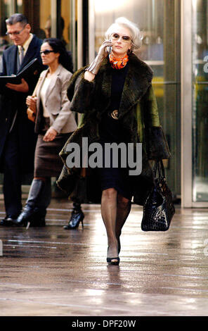 Agosto 06, 2006 - Miranda Priestly (Meryl Streep) il redattore della rivista della pista è sempre al comando.. .K49237LL.TV-film STILL. 2006. (Credito Immagine: © Globo foto/ZUMApress.com) Foto Stock