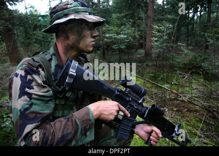 Esercito olandese sta eseguendo un trapano in Olanda Foto Stock