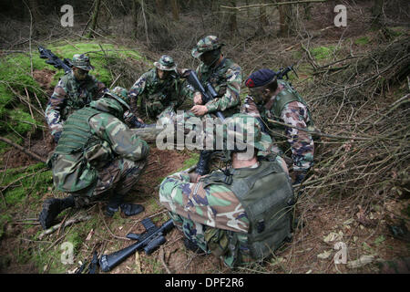 Esercito olandese sta eseguendo un trapano in Olanda Foto Stock