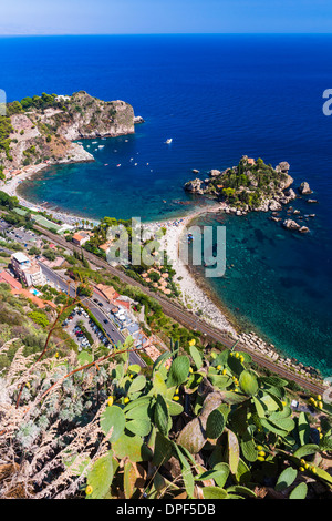 Isola Bella spiaggia visto da Taormina, Sicilia, Italia, Mediterraneo, Europa Foto Stock