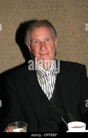 Sett. 13, 2006 - Hollywood, California, Stati Uniti - K49752EG.ex giusti Fratel Bill Medley è onorato con la LOUIS PRIMA AWARD PRESSO LA RIVA HOTEL LAS VEGAS NV 09-12-2006. - 2006.(Immagine di credito: © Ed Geller/Globe foto/ZUMAPRESS.com) Foto Stock