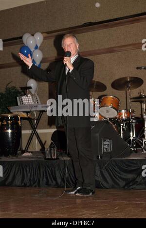 Sett. 13, 2006 - Hollywood, California, Stati Uniti - K49752EG.ex giusti Fratel Bill Medley è onorato con la LOUIS PRIMA AWARD PRESSO LA RIVA HOTEL LAS VEGAS NV 09-12-2006. - 2006.BILL MEDLEY(Immagine di credito: © Ed Geller/Globe foto/ZUMAPRESS.com) Foto Stock