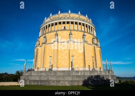 Befreiungshalle (Hall di Liberazione) sul Monte Michelsberg sopra la città di Kelheim, Baviera, Germania, Europa Foto Stock