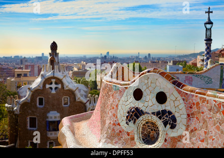 Il Teatro Greco o di natura Square. Il Parc Güell, di Antoni Gaudi. Barcellona. La Catalogna. Spagna Foto Stock