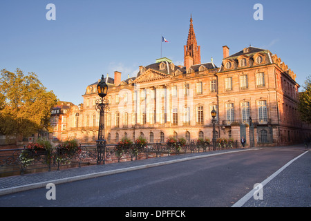 Il Palais Rohan, uno degli edifici più importanti della città di Strasburgo, Bas-Rhin, Alsazia, Francia, Europa Foto Stock