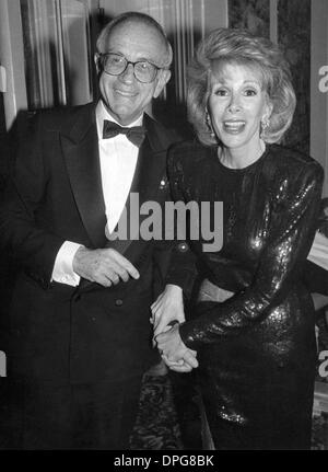 Giugno 29, 2006 - New York New York, Stati Uniti - JOAN RIVERS E IL RAGAZZO BERNARD GOLDBERG A MT. Il Sinai Medical Center beneficio al WALDORF ASTORIA. - Foto(Immagine di credito: © Judie Burstein/Globe foto/ZUMAPRESS.com) Foto Stock