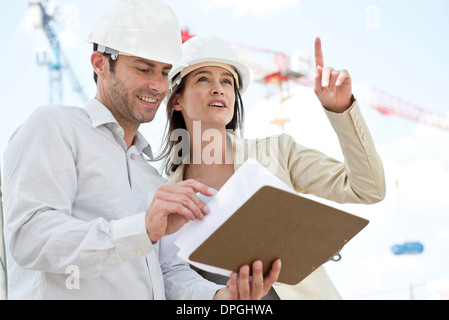 Tecnici di cantiere Foto Stock