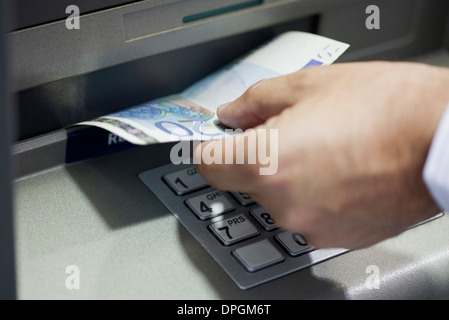 Prelievo contanti da ATM Foto Stock