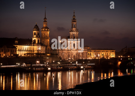 Dopo il tramonto. Il centro storico di Dresda, Germania. Foto Stock