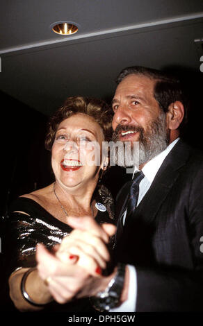 Dic. 30, 2005 - New York New York, Stati Uniti - 'Dancing con le Stelle''.Jean Stapleton. - 1991.JEANSTAPLETONRETRO(Immagine di credito: © Mitchell Levy/Globe foto/ZUMAPRESS.com) Foto Stock