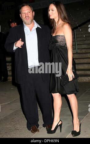 Apr. 26, 2006 - New York New York, Stati Uniti - K47631ML.Vanity Fair party per celebrare il Tribeca Film Festival si è tenuto a New York il tribunale supremo , New York New York.04-26-2006. - 2006.Harvey Weinstein(Immagine di credito: © Mitchell Levy/Globe foto/ZUMAPRESS.com) Foto Stock