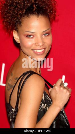 22 maggio 2006 - New York New York, Stati Uniti - K48074ML.REVLON LANCIA "FLAIR' FRAGRANZA.Il sig. CHOW, Tribeca, New York New York. .05-22-2006. / 2006.DENISE VASI(Immagine di credito: © Mitchell Levy/Globe foto/ZUMAPRESS.com) Foto Stock