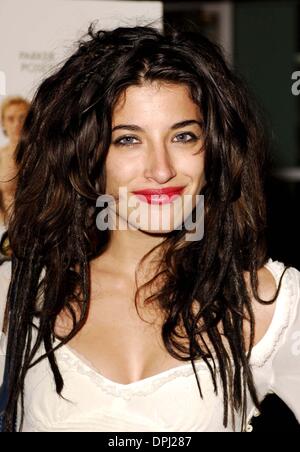 Mar 23, 2006 - Hollywood, California, Stati Uniti - K47301MG.''ADAM e STEVE'', PREMIERE.AL ARCLIGHT cinema di Hollywood, in California. 3/22/2006 . / 2006.Tania Raymonde(Immagine di credito: © Michael Germana Globo/foto/ZUMAPRESS.com) Foto Stock