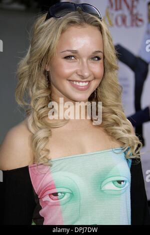 Gen. 10, 2006 - Hollywood e Los Angeles, Stati Uniti d'America - Hayden Panettiere.attrice.La vostra, miniera & IL NOSTRO MONDO, PREMIER.Glossari Affini DOME, Hollywood, LOS ANGELES, Stati Uniti d'America.20-Nov-05.LAO59879.K46239.(Immagine di credito: © Globo foto/ZUMAPRESS.com) Foto Stock