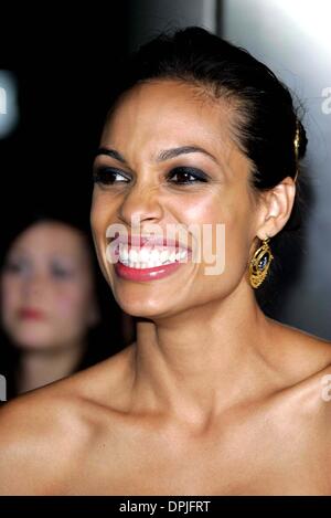 Nov. 2, 2006 - Glossari Affini a cupola, Hollywood LOS ANGELES, Stati Uniti d'America - rosario dawson.attrice.cancellieri 2, Premiere.Glossari Affini a cupola, HOLLYWOOD LOS ANGELES, Stati Uniti d'America.11 Luglio 2006.Las74247.K50644.Credit (Credito Immagine: © Globo foto/ZUMAPRESS.com) Foto Stock