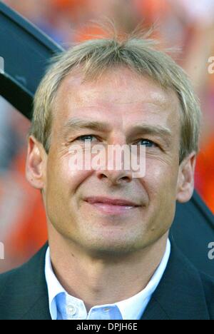 JURGEN KLINSMANN.GERMANIA PULLMAN.HOLLAND V GERMANIA.ROTTERDAM,Olanda.17/08/2005.DII35972.K47872.WORLD CUP 2006 ANTEPRIMA Foto Stock