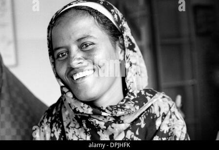 Giugno 01, 2006 - Galkayo, Somalia - somalo donna che lavorano presso l'ospedale di MSF in Galkayo. (Credito Immagine: © Theodore Liasi/zumapress.com) Foto Stock