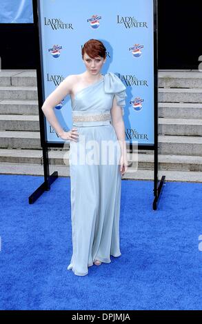 Luglio 18, 2006 - New York, NY, Stati Uniti d'America - 17 Luglio 2006 - New York, NY - Bryce Dallas Howard assiste premiere di LADY IN ACQUA filmato presentato dalla Warner Bros Le foto al Museo Americano di Storia Naturale. Credito: Anthony G. Moore/ K49025AGM(Immagine di credito: © Globo foto/ZUMAPRESS.com) Foto Stock