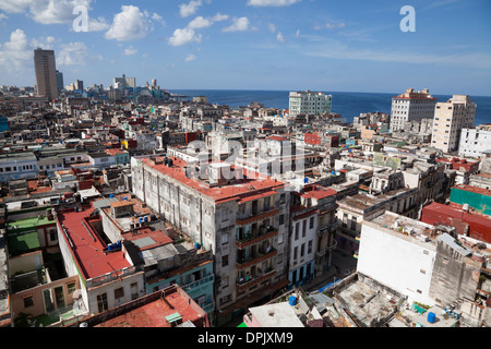 Havana City View attraverso Habana Vieja, Havana Vecchia) Cuba Foto Stock