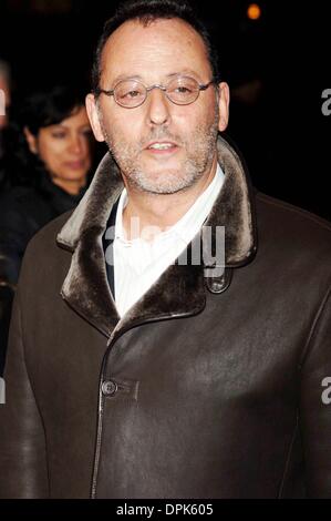 Febbraio 7, 2006 - New York NEW YORK - La pantera rosa anteprime S AL ZIEGFELD Theatre di New York New York nel febbraio 6,2006.. ANDREA RENAULT JEAN RENO .K46649AR.(Immagine di credito: © Globo foto/ZUMAPRESS.com) Foto Stock