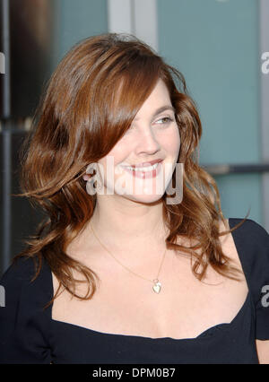 Gen 28, 2006 - Los Angeles, California, Stati Uniti d'America - K46368FB.curioso GEORGE PREMIERE AL ARCLIGHT DI LOS ANGELES, CA..1/28/2006. FITZROY BARRETT / 2006.Drew Barrymore(Immagine di credito: © Globo foto/ZUMAPRESS.com) Foto Stock