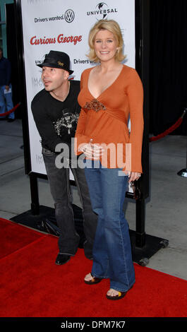 Gen 28, 2006 - Los Angeles, California, Stati Uniti d'America - K46368FB.curioso GEORGE PREMIERE AL ARCLIGHT DI LOS ANGELES, CA..1/28/2006. FITZROY BARRETT / 2006.McKENZIE WESTMORE(Immagine di credito: © Globo foto/ZUMAPRESS.com) Foto Stock