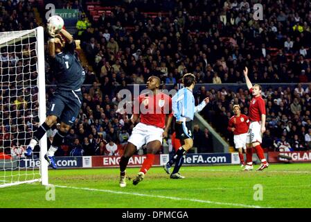 Mar 2, 2006 - Liverpool, Gran Bretagna - Un18288. deve essere accreditato .Â©Gareth Gay/Alphasports/ 060815 .03-01-2006.Darren piegate, Wayne Rooney e David Beckham.Inghilterra V Urauay (2-1) amichevole internazionale tenutasi ad Anfield in Liverpool..Questa immagine può essere utilizzata solo entro il contesto di un editoriale funzione. Nessun sito web/l'uso di Internet a meno che sito è registrato con il calcio Associa Foto Stock