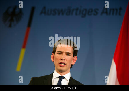 Berlino, Germania. 15 gennaio, 2014. Il Ministro degli esteri austriaco Sebastian Kurz tiene una conferenza stampa congiunta a Berlino, Germania, 15 gennaio 2014. Foto: DANIEL NAUPOLD/dpa/Alamy Live News Foto Stock