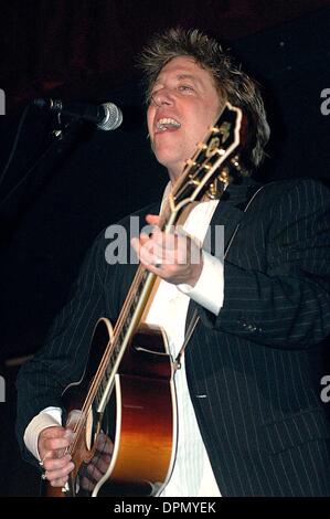 1 agosto 2006 - K49183KR.RICKY BYRD E SOUTHSIDE JOHNNY DI ASBURY JUKES concerto al BB KINGS IN TIMES SQUARE A NEW YORK CITY.08-01-2006. KEN RUMMENTS- 2006.RICKY BYRD(Immagine di credito: © Globo foto/ZUMAPRESS.com) Foto Stock