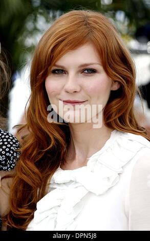 24 maggio 2006 - Cannes, Francia - K48040.Â©MARK CHILTON/ linkUK.com/ 001704.Kirsten Dunst."Marie Antoinette''-PHOTOCALL-'59ESIMO FESTIVAL DE CANNES 2006'-PALAIS DE FESTIVAL,CANNES, Francia..05-24-2006(Immagine di credito: © Globo foto/ZUMAPRESS.com) Foto Stock