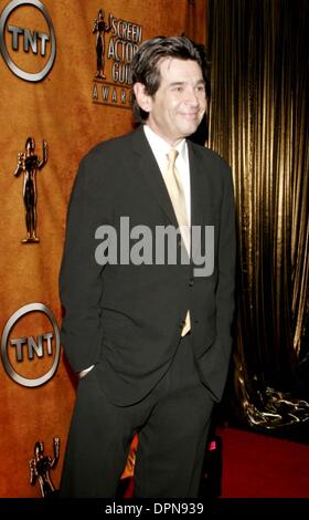 5 gennaio 2006 - Hollywood, CALIFORNIA, STATI UNITI D'AMERICA - ALAN ROSENBERG -.Il 12TH ANNUAL Screen Actors Guild AWARDS nomination sono annunciati al PACIFIC DESIGN CENTER -.WEST HOLLYWOOD, CALIFORNIA - .01-05-2006 -. NINA PROMMER/ 2005.K46331NP.(Immagine di credito: © Globo foto/ZUMAPRESS.com) Foto Stock