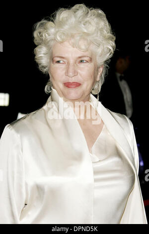 7 gennaio 2006 - Palm Springs, CALIFORNIA, STATI UNITI D'AMERICA - FIONNULA FLANAGAN -.17TH Annuale Palm Springs FESTIVAL - GALA.Palm Springs, California - .01-07-2006 -. NINA PROMMER/ 2006.K46333NP.(Immagine di credito: © Globo foto/ZUMAPRESS.com) Foto Stock