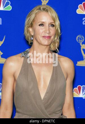 Agosto 27, 2006 - Los Angeles, California, Stati Uniti d'America - FELILos Angeles - HUFFMAN.58TH Annuale Primetime Emmy Awards - PRESS ROOM -.Shrine Auditorium di Los Angeles, California - .08-27-2006 -. NINA PROMMER/ 2006.K49394NP(Immagine di credito: © Globo foto/ZUMAPRESS.com) Foto Stock