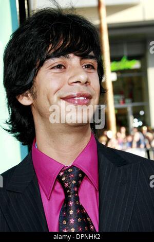 Giugno 12, 2006 - Hollywood, CALIFORNIA, STATI UNITI D'AMERICA - HECTOR JIMENEZ -.NACHO LIBRE - WORLD PREMIERE -.Grauman's Chinese Theatre Hollywood, California - .06-12-2006 -. NINA PROMMER/ 2006.K48155NP.(Immagine di credito: © Globo foto/ZUMAPRESS.com) Foto Stock